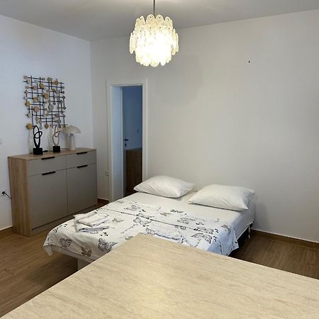 Apartmani Svemir Drage Exteriör bild