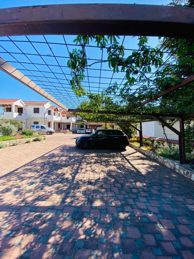 Apartmani Svemir Drage Exteriör bild