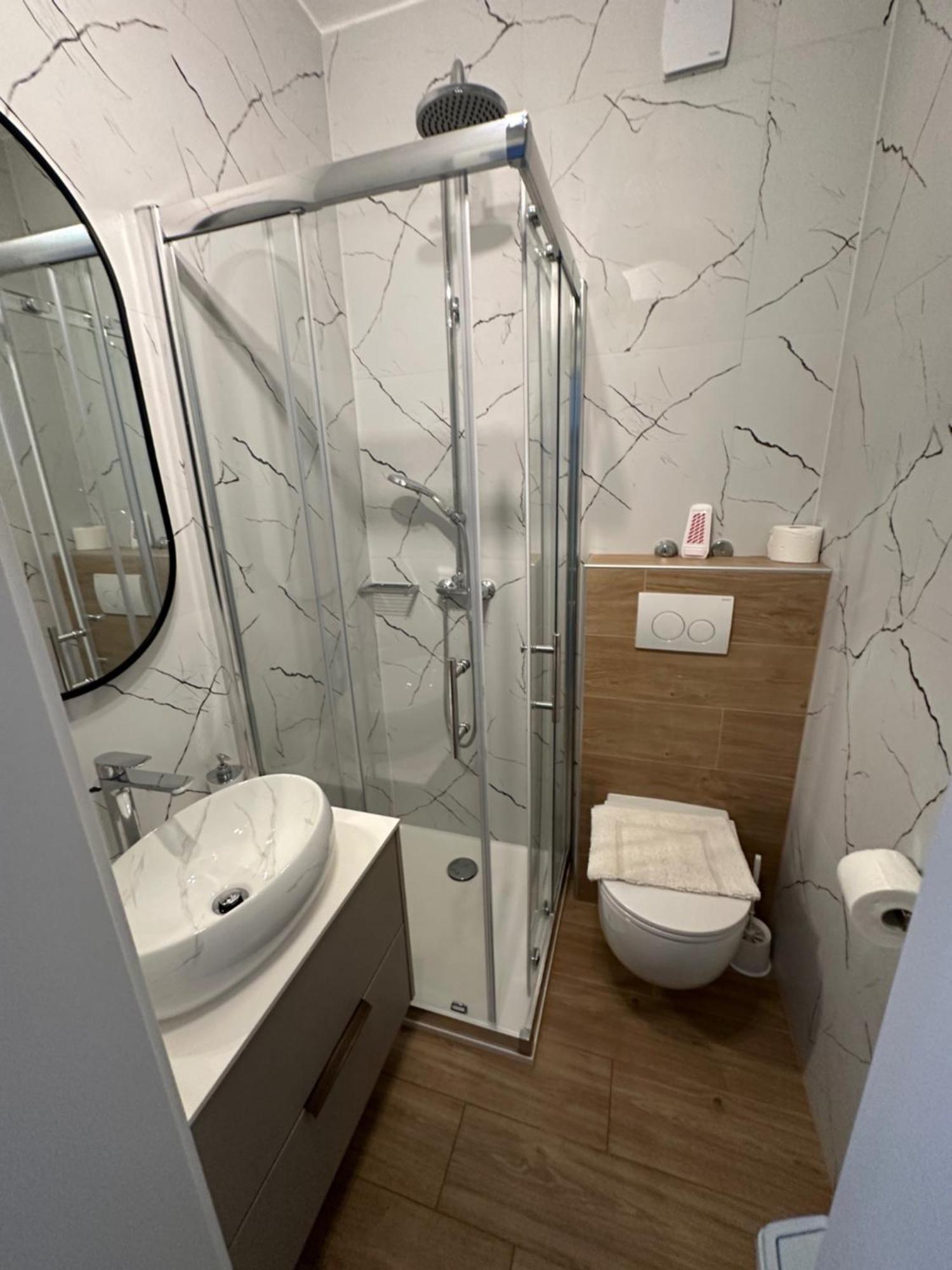 Apartmani Svemir Drage Exteriör bild