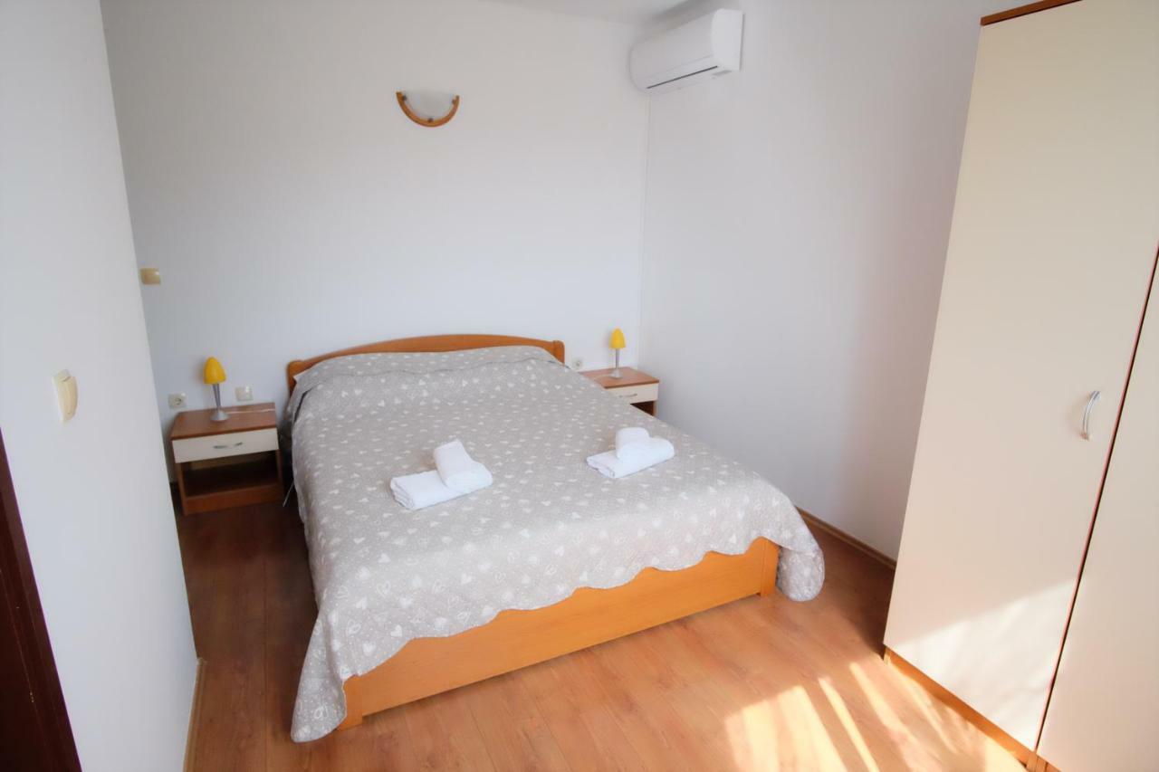 Apartmani Svemir Drage Exteriör bild