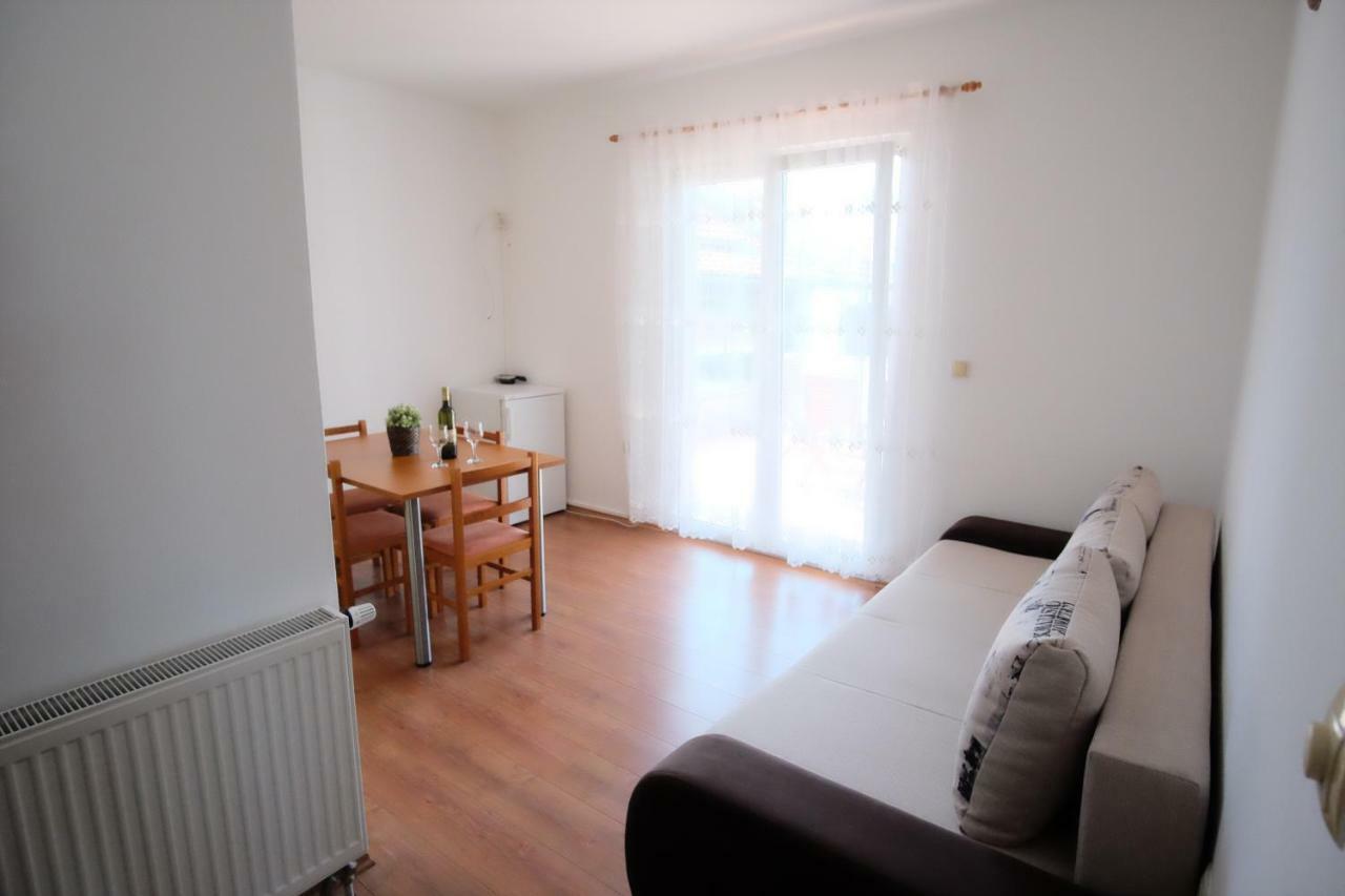 Apartmani Svemir Drage Exteriör bild