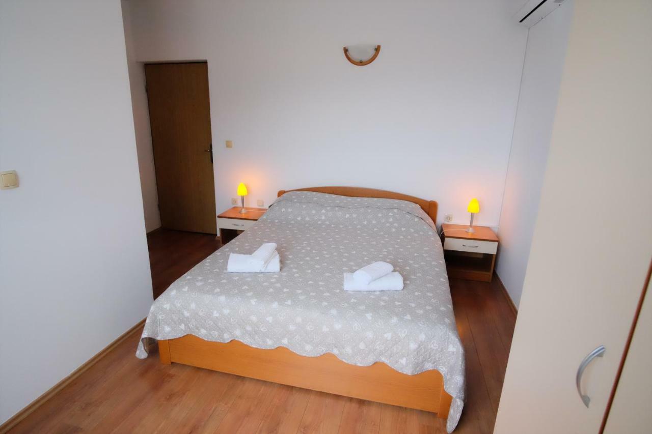 Apartmani Svemir Drage Exteriör bild